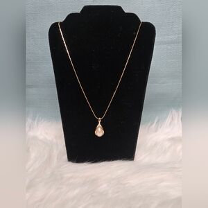Avon Gold Necklace with Pearl Pendant